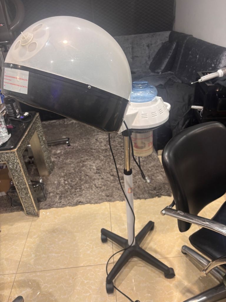 Hair Salon Steamer Hood – White and Black, Good Condition