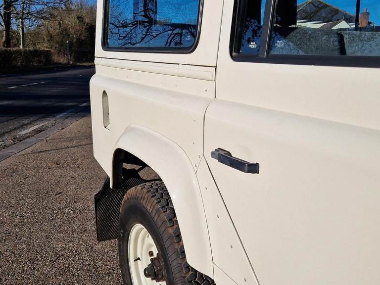 1990 Land Rover Defender 110 3.5 County Station Wagon Petrol Manual (134 bhp) V8 3500cc SUV Petro...