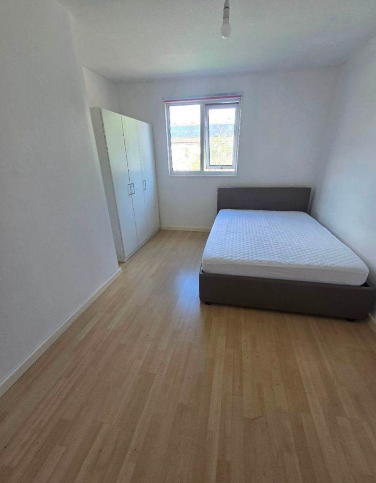 Double Room to Rent PETERBOROUGH Orton Goldhay PE2