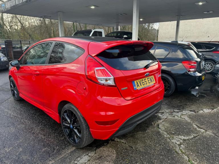 2015 Ford Fiesta 1.0 EcoBoost 140 Zetec S Red 3dr HATCHBACK Petrol Manual