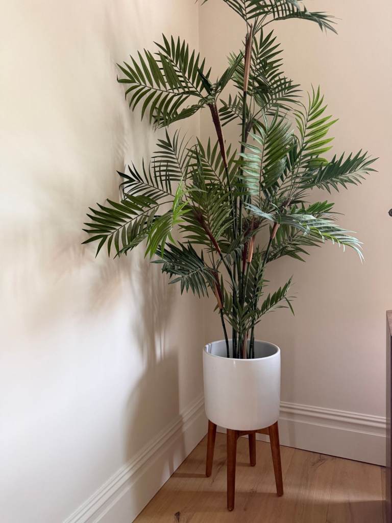Palm Plant & West Elm Ceramic Pot 150cm high artificial very realistic
