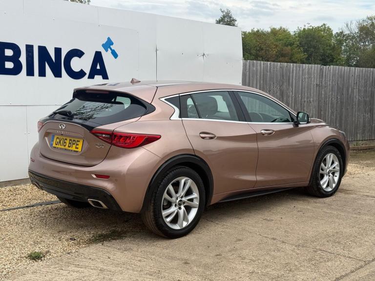 2016 Infiniti Q30 1.5d Premium Tech Euro 6 (s/s) 5dr HATCHBACK Diesel Manual