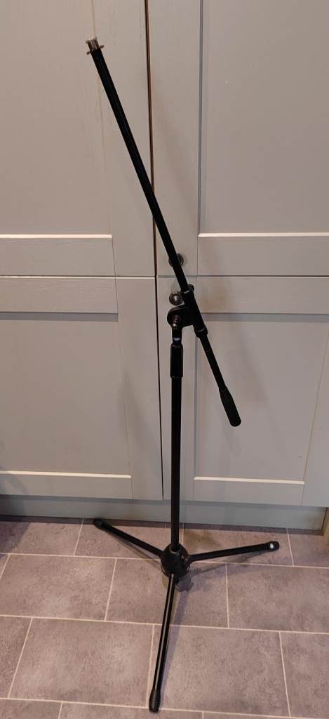 MICROPHONE STANDS