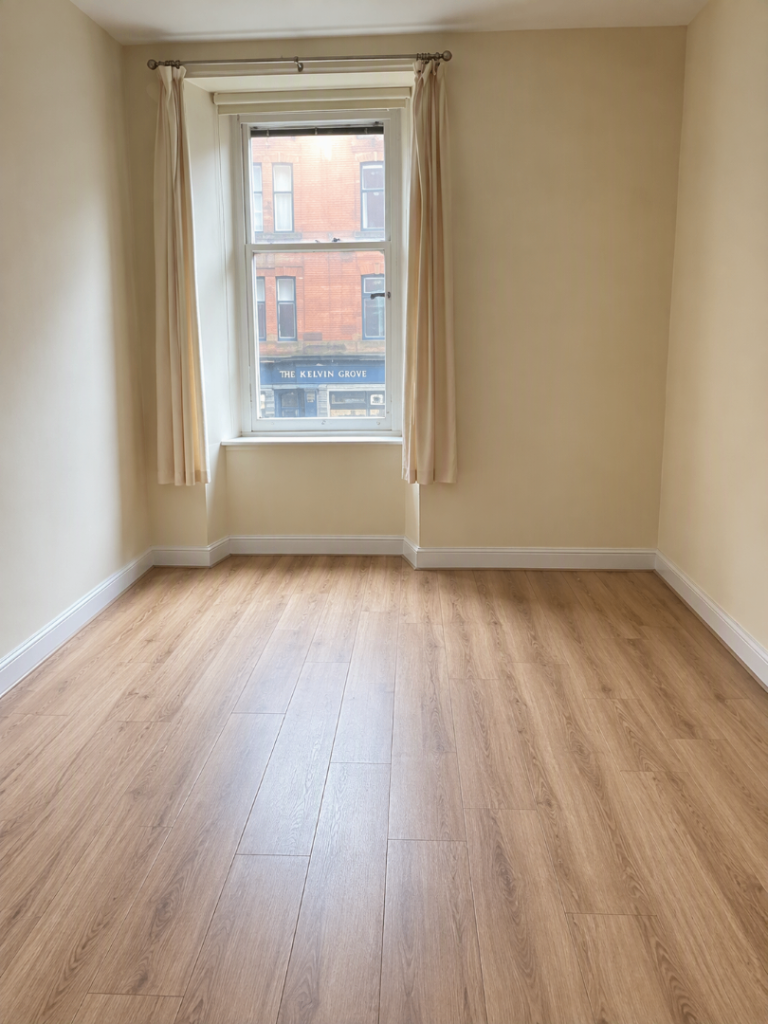 Unfurnished Glasgow 2 bed flat for rent beside Strathclyde University