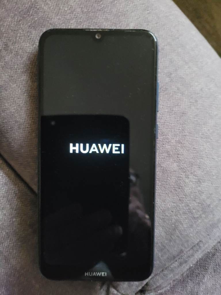 Blue Huawei y6 
