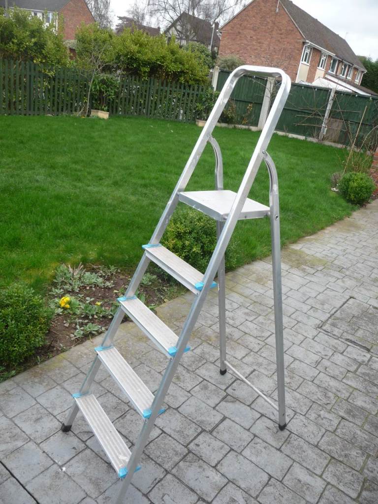 Beldray 5 Step Aluminium Step Ladder - Good condition - must see