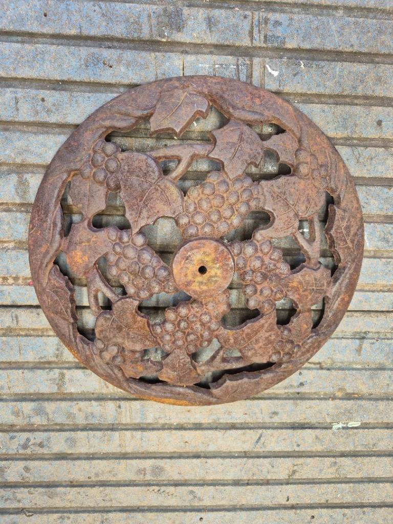 Rustic Cast Iron Garden parasol base – Grape Vine Design