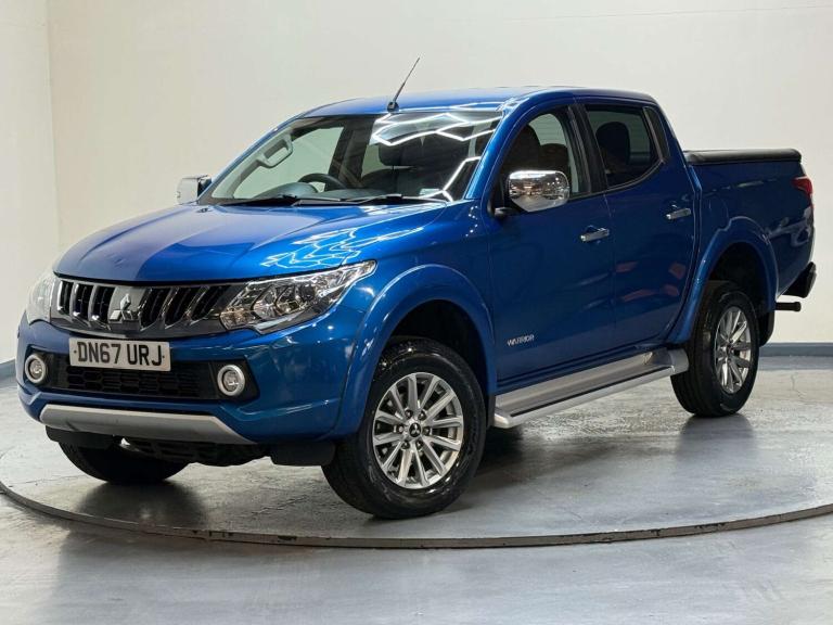 2017 Mitsubishi L200 2.4 L200 Warrior DI-D Auto 4WD Pickup Diesel Automatic