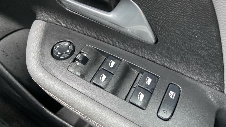 2021 Vauxhall Mokka 1.2 Turbo Elite Nav SUV 5dr Petrol Manual Euro 6 (s/s) (100 ps) SUV Petrol Ma...