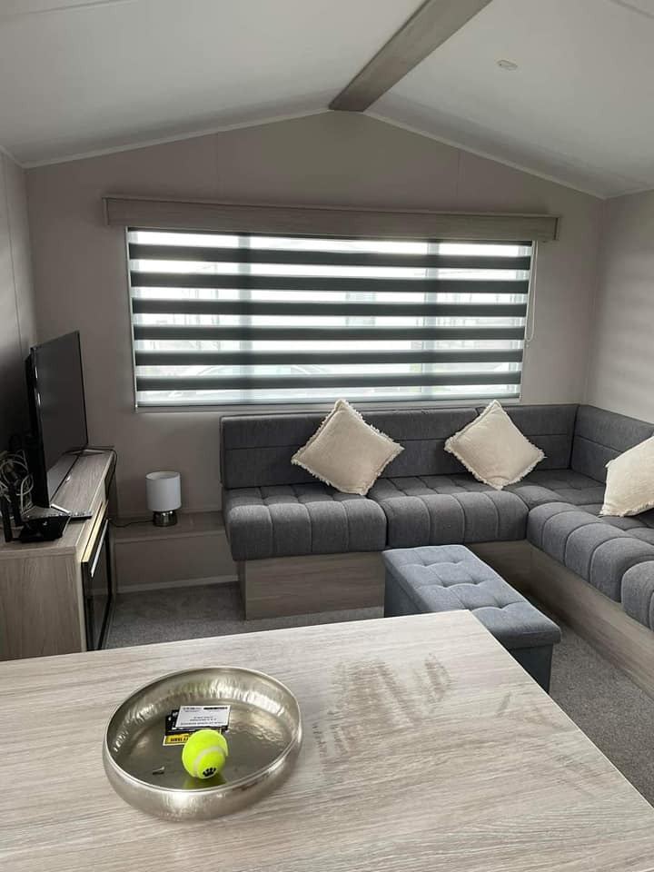 Stunning static caravan - Own by repaying £295 per month! Useable 11.5 months per year 