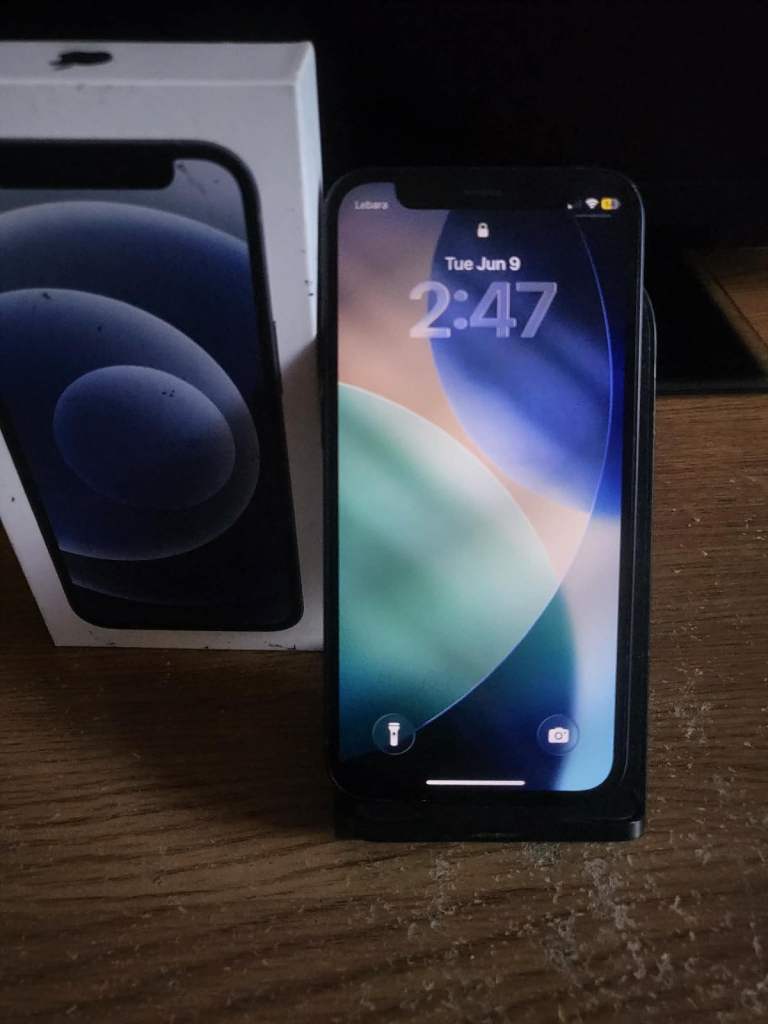 Apple iPhone 12 Black – Good Condition, Boxed