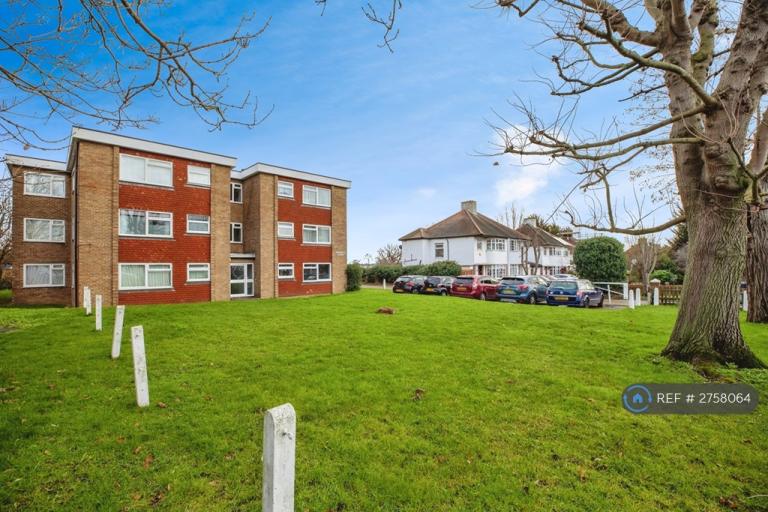 1 bedroom flat in Pebworth Lodge, London, SE25 (1 bed) (#2758064)