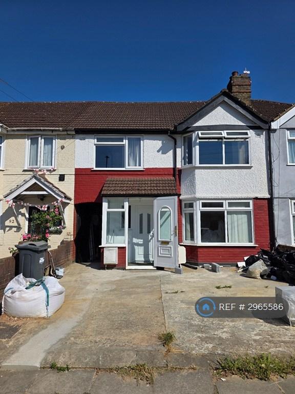 5 bedroom house in Mornington Crescent, Hounslow, TW5 (5 bed) (#2965586)