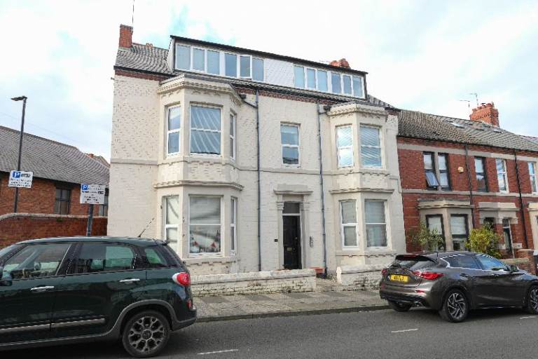 Studio to Rent in Whitley Bay with Stunning Views! On Ocean View