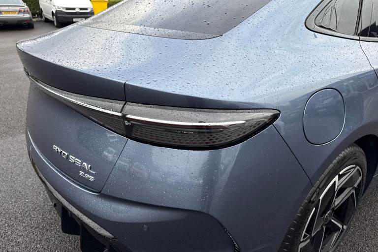 2025 BYD Seal 82.5kWh Excellence Auto AWD 4dr Saloon Automatic