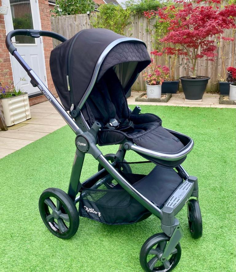 Oyster 3 Pushchair – Black, Good Condition