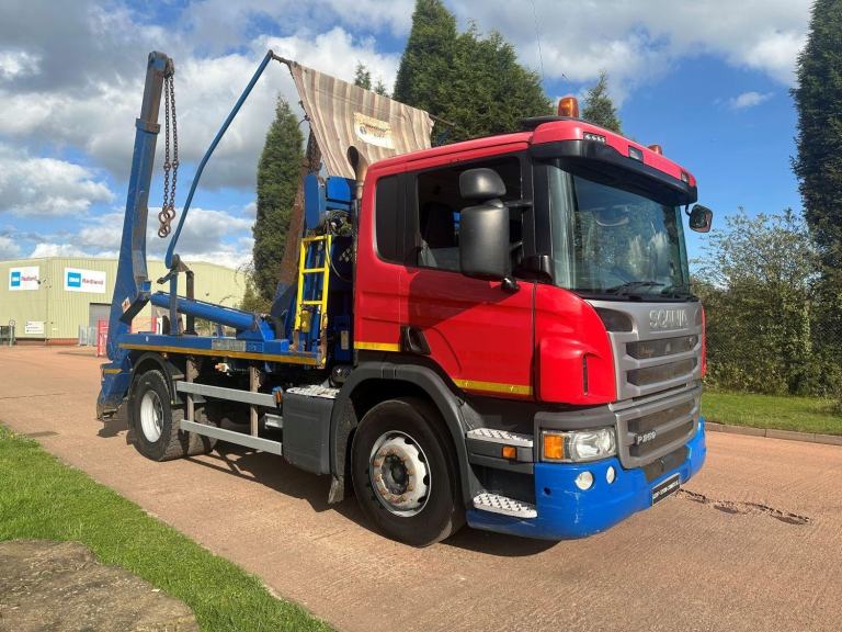 Scania P250 18 TON EXTENDABLE SKIP LOADER