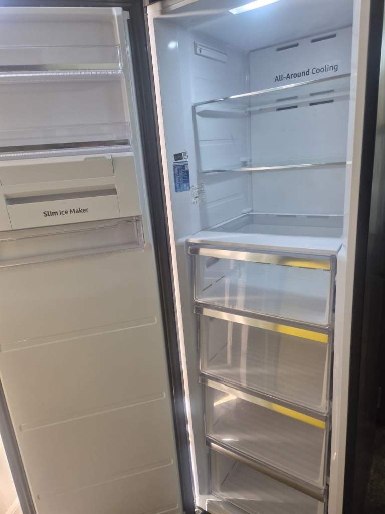 Tall Freezer Available Cash On Delivery