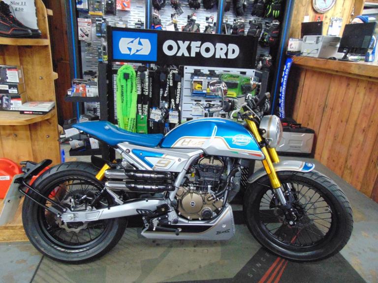 Mondial HPS 125 E5 2024 only 600 miles splendid retro cafe racer umarked bargain