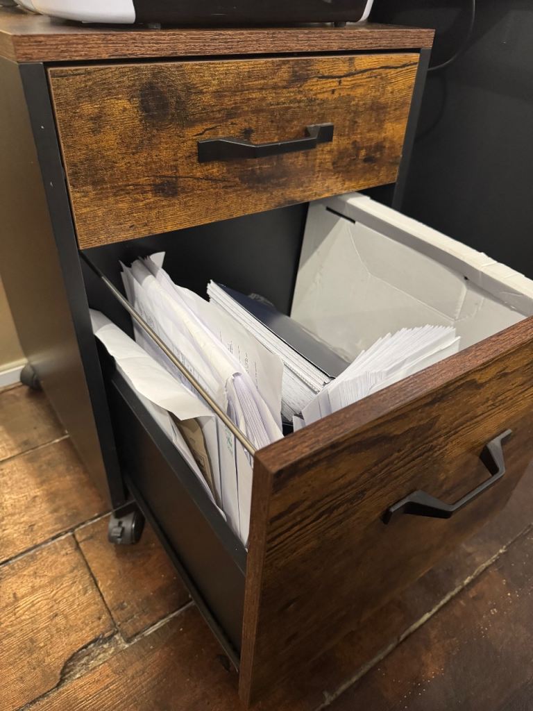 Filing Cabinet With 2 Drawers