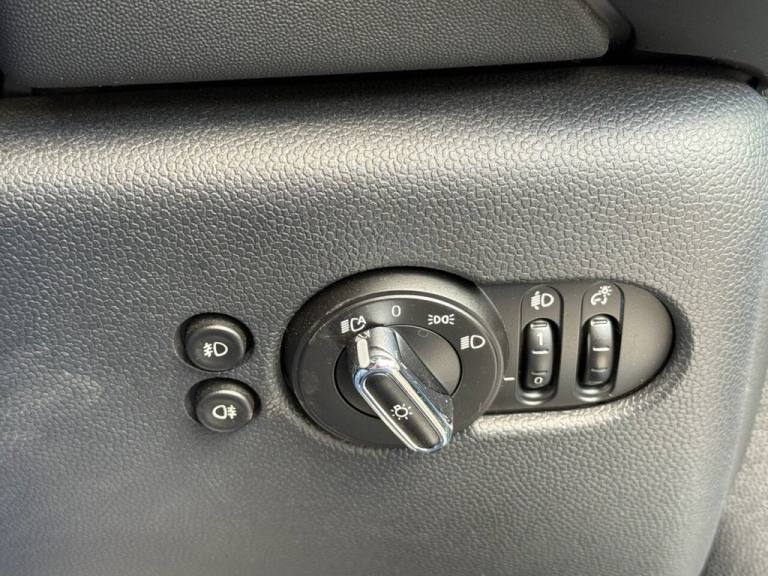 2015 15 MINI HATCH 1.5 COOPER HATCHBACK 5DR PETROL MANUAL EURO 6 (S/S) (136 PS)