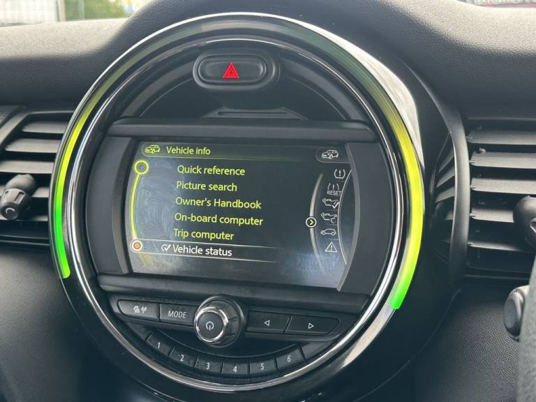 2017 MINI Hatch 1.5 Cooper Hatchback 5dr Petrol Manual Euro 6 (s/s) (136 ps) Hatchback Petrol Manual