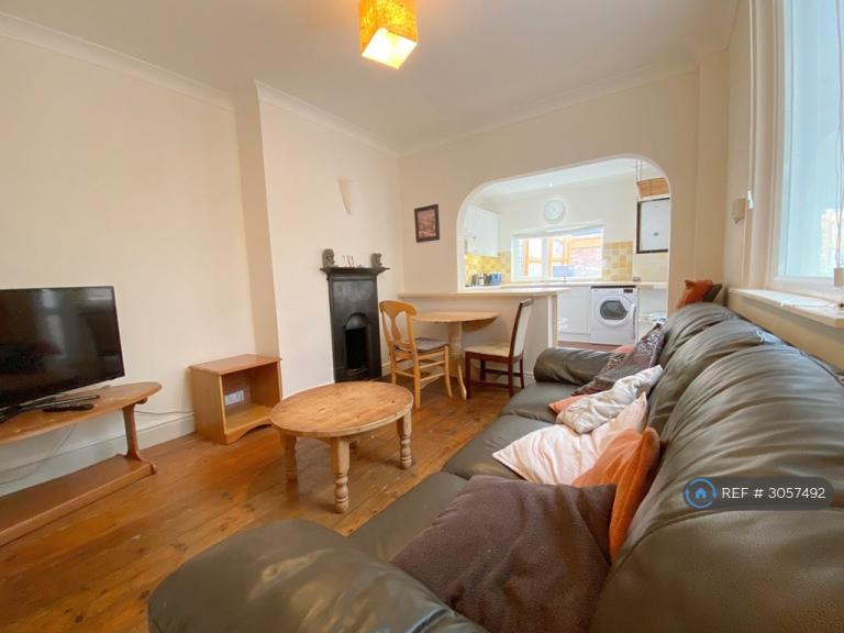 5 bedroom house in Monkswell Rd, Exeter, EX4 (5 bed) (#3057492)