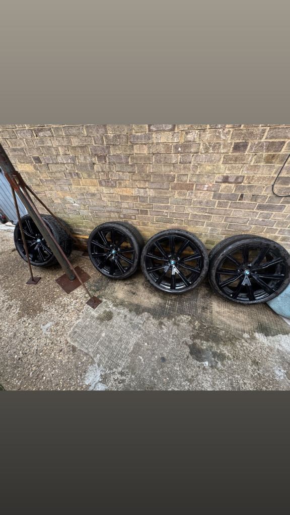 X6 22inch rims and tyers new 