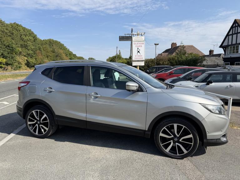 NISSAN QASHQAI 1.5 dCi Tekna Silver Manual Diesel 2015
