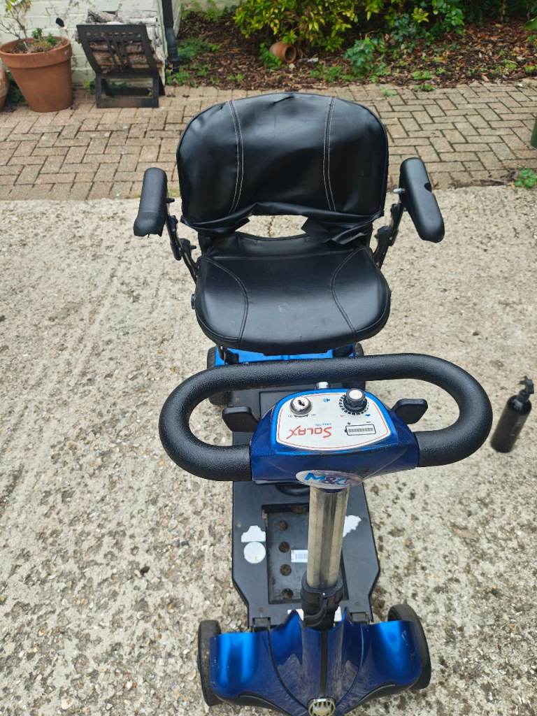Solax Easy Fold Mobility Scooter - Blue, spares or repair 