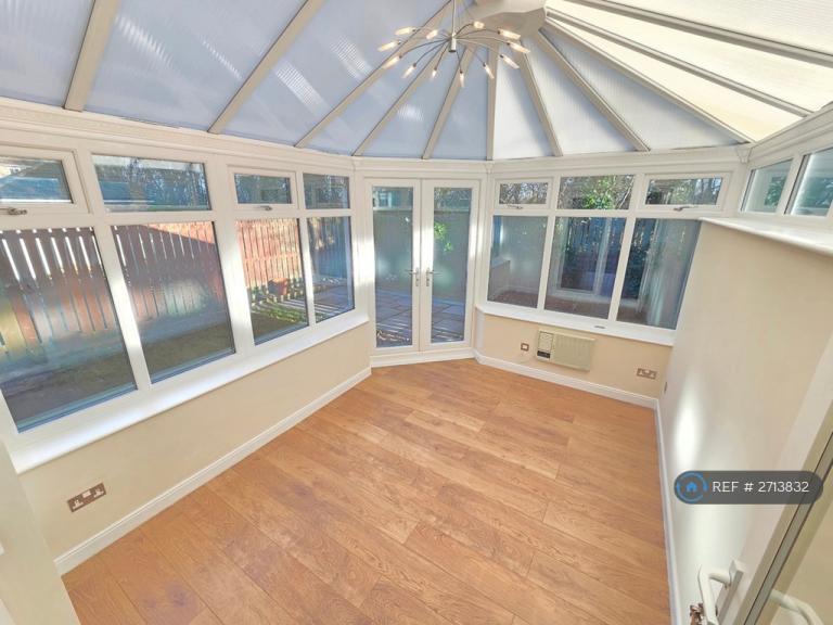 3 bedroom house in The Croft, Killingworth, Newcastle Upon Tyne, NE12 (3 bed) (#2713832)