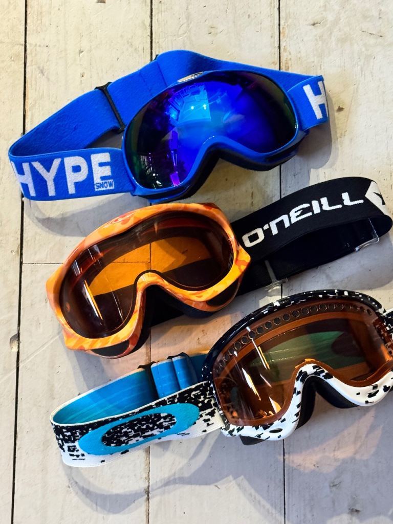 Ski goggles 