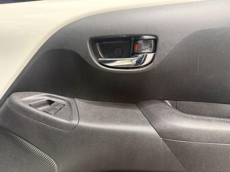 2019 Toyota AYGO 1.0 VVT-i x-play x-shift Euro 6 5dr HATCHBACK Petrol Automatic