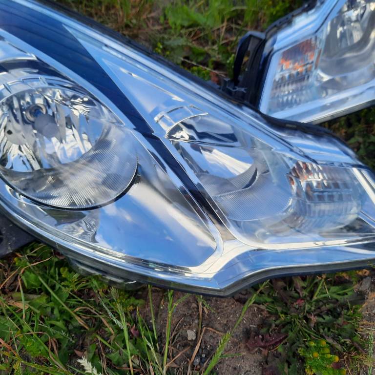 Citroen DS3 2013 Pre‑Facelift – LEFT OEM Headlight – All Tabs Intact – No Condensation