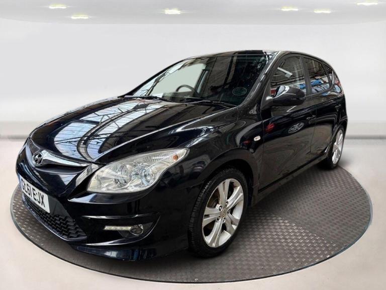 HYUNDAI I30 1.6 CRDi Premium AUTOMATIC DIESEL FULL SERVICE HISTORY 2011