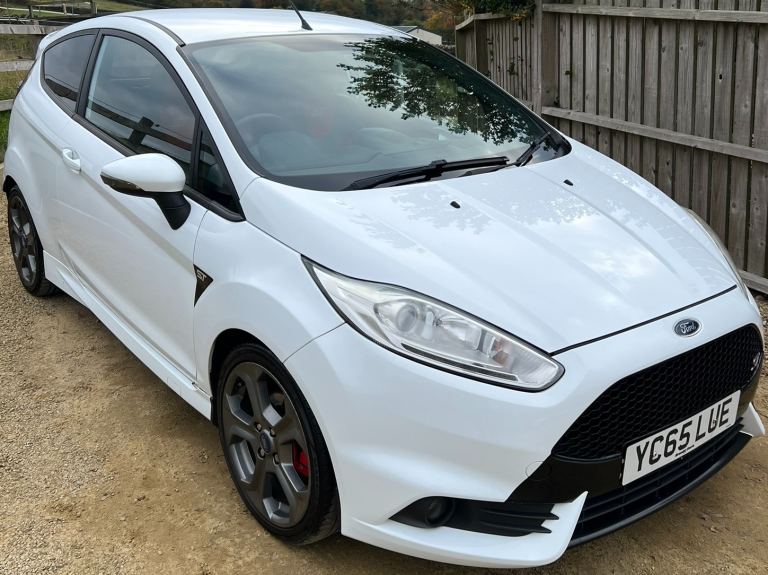 2015 Ford Fiesta 1.6 EcoBoost ST-2 3dr HATCHBACK Petrol Manual