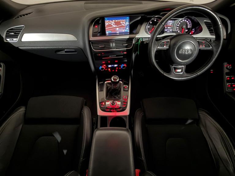 2014 AUDI A4 S LINE 2.0 DIESEL TDI ESTATE 1 PREVIOUS OWNER £165 TAX 60+ MPG