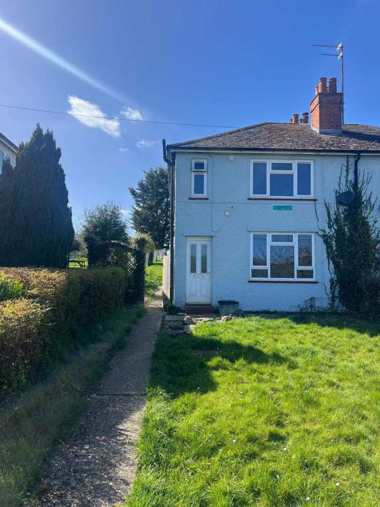 Room in Thatcham, Berkshire, RG18 0SH 