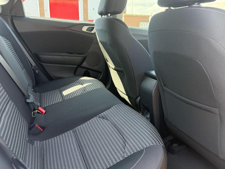 2025 Kia Ceed 1.5T GDi ISG 138 2 5dr ESTATE PETROL Manual