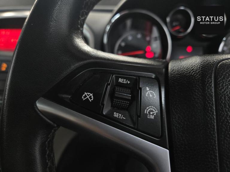 2014 Vauxhall Astra 1.6 16v Excite Hatchback 5dr Petrol Manual Euro 5 (115 ps) Hatchback Petrol M...