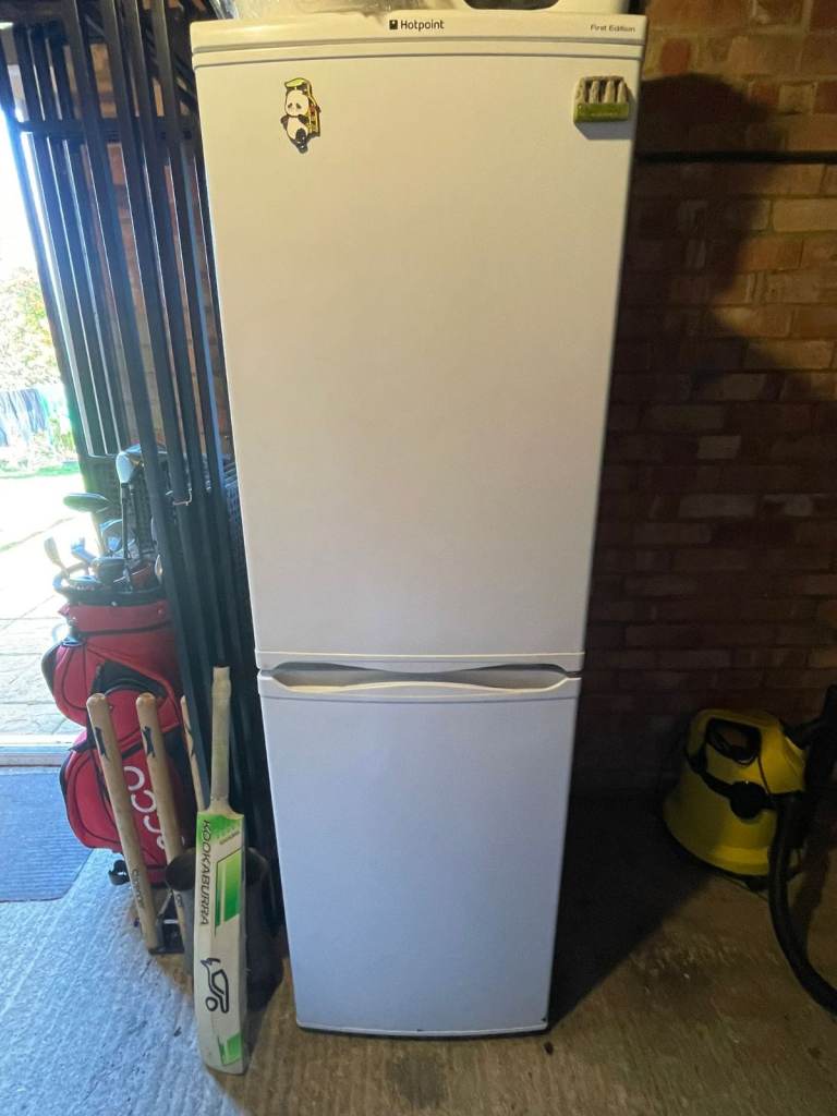 Fridge Freezer for Sall