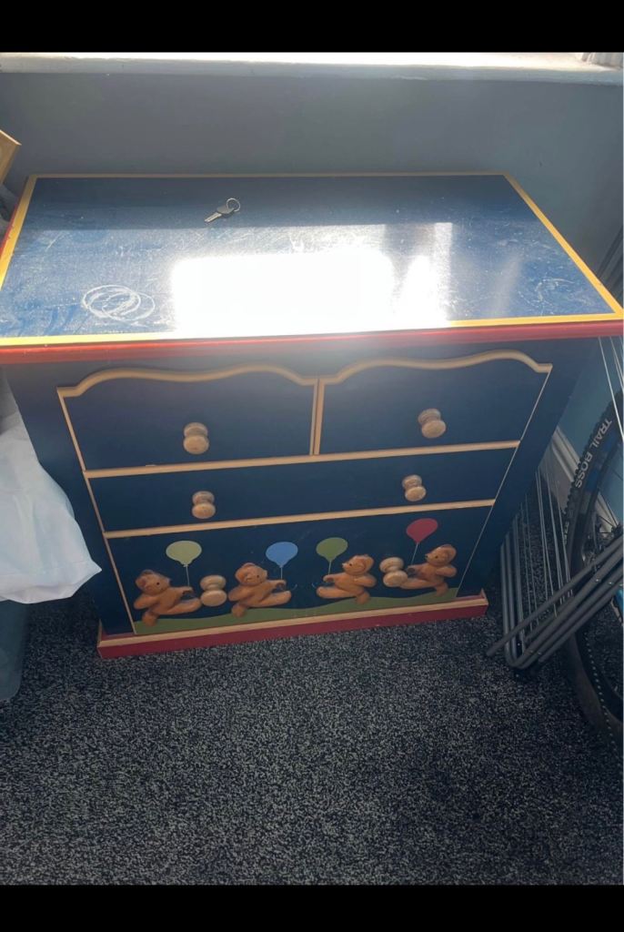 Toy box drawer matching 