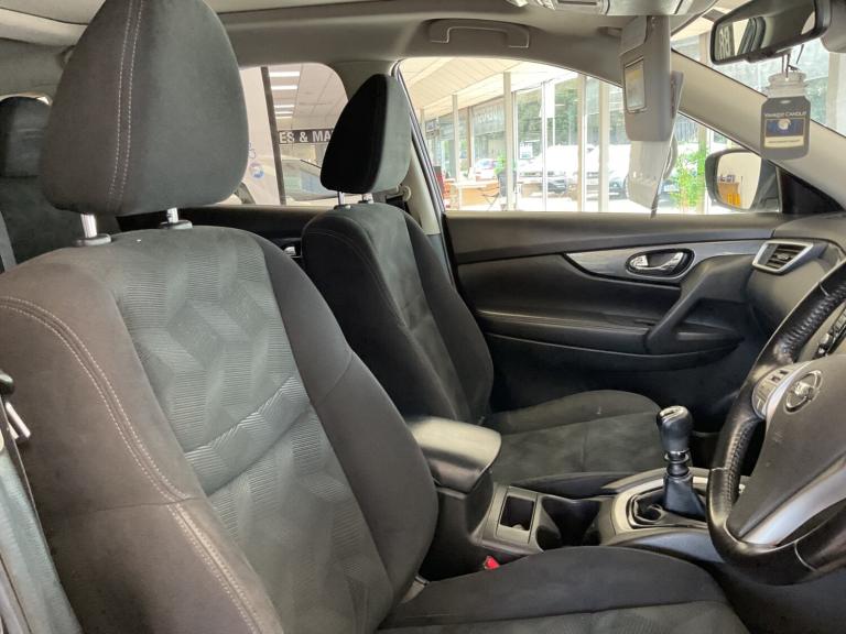 2016 Nissan X-Trail 1.6 dCi N-Vision 5dr [7 Seat] ESTATE Diesel Manual