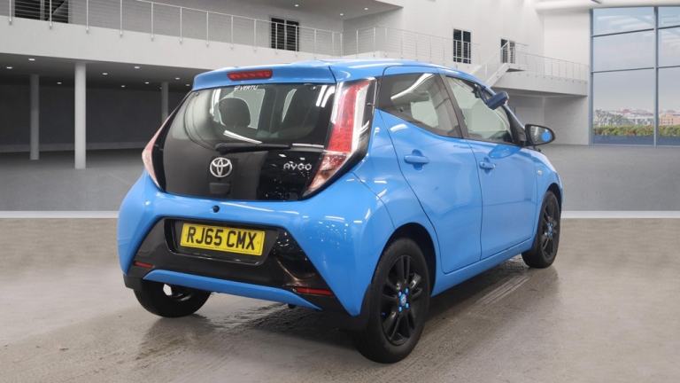 TOYOTA AYGO 1.0 VVT-i x-cite 2015