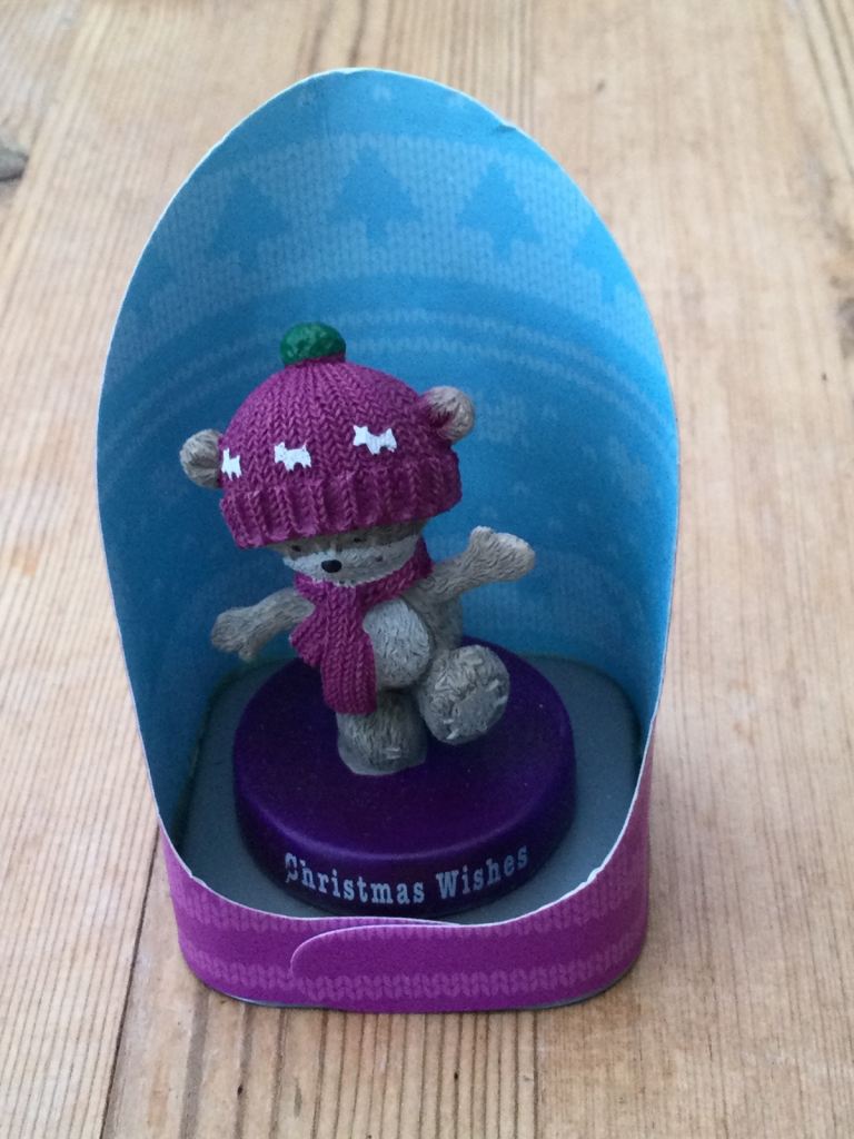 Hugs Christmas wishes figure, new 