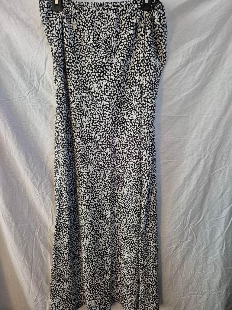 New top shop skirt size 14