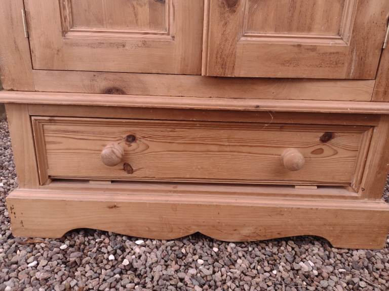 Large Mexican Pine wardrobe 