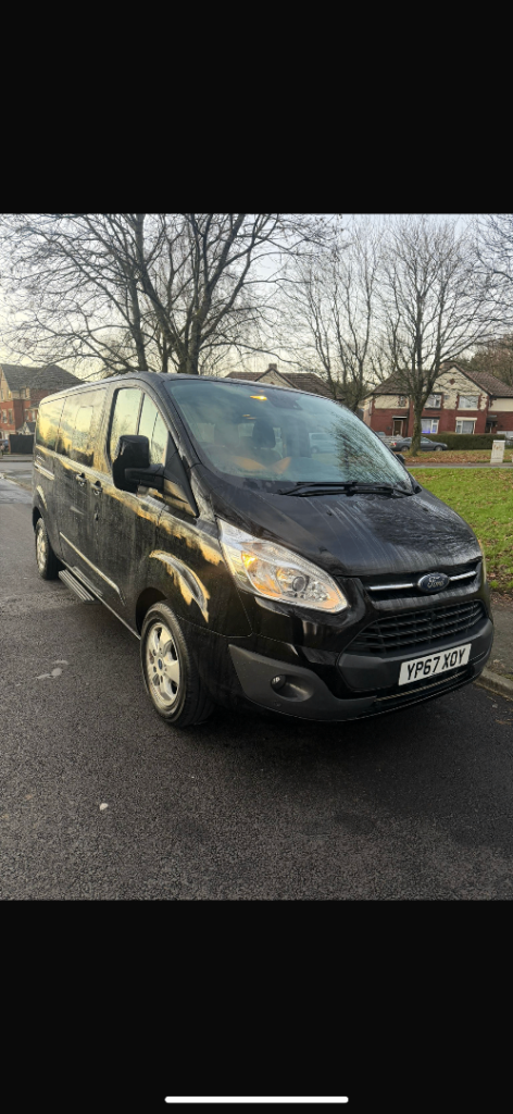 Ford Tourneo Custom 2.0 9 SEATER Euro 6   FULL FORD SEVICE + Cambelt 12 M MOT 2018