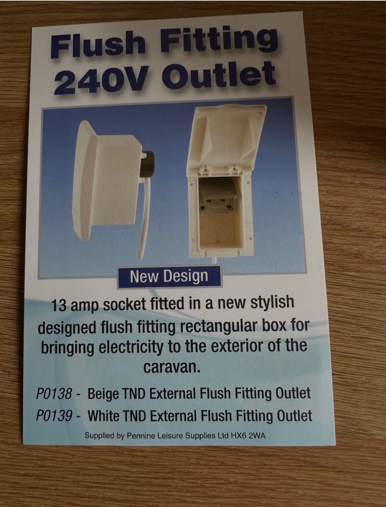 Flush fitting 240v outlet new white £10