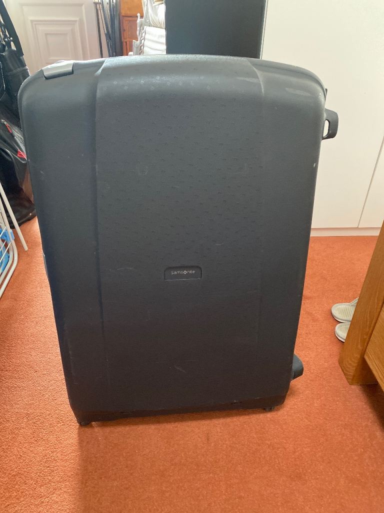 Samsonite Large Suitcase – Dark Grey, Good Condition
